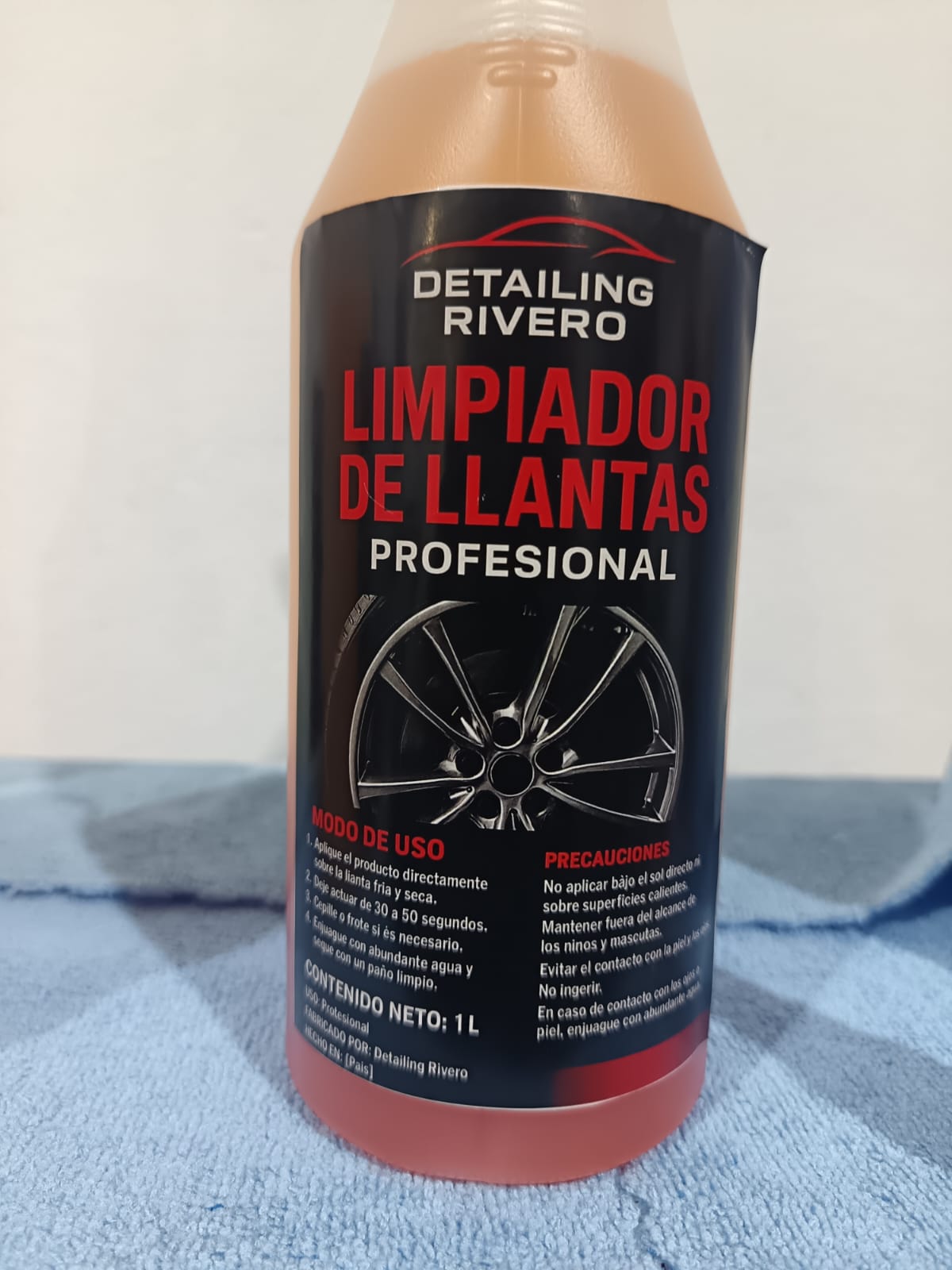 LIMPIADOR DE LLANTAS